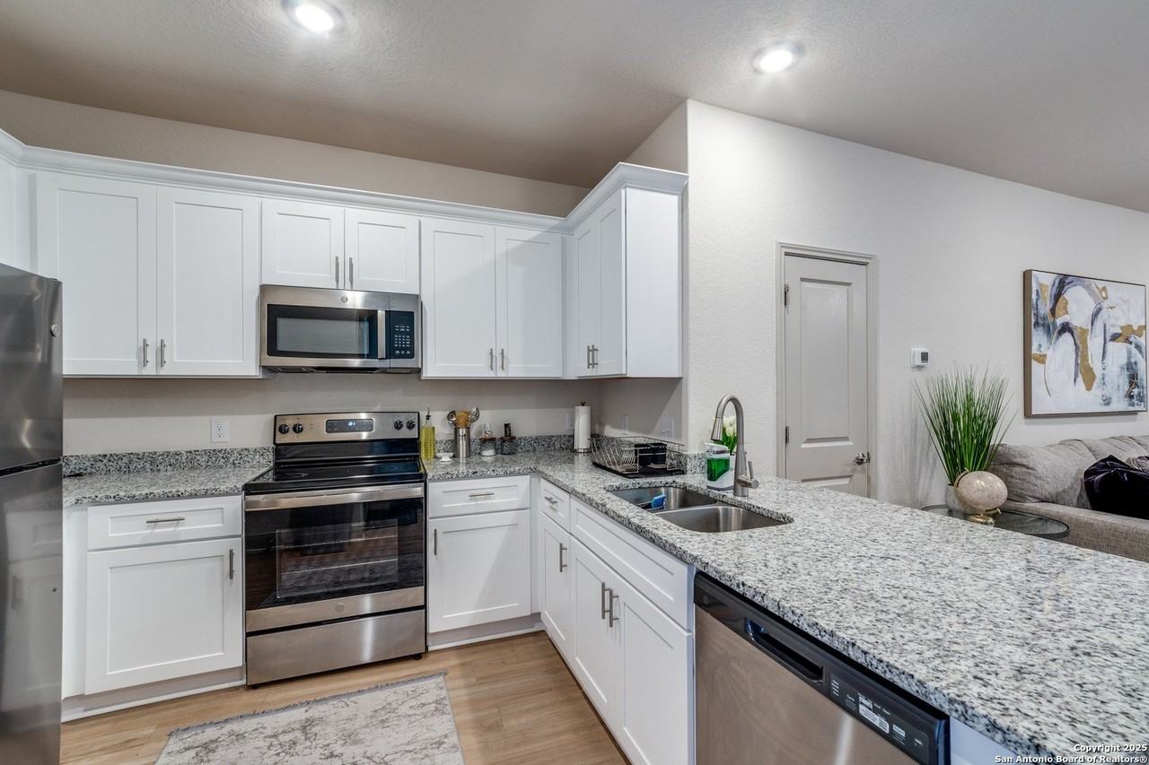 7552 Magnolia Village #101 - Photo 5 of 12