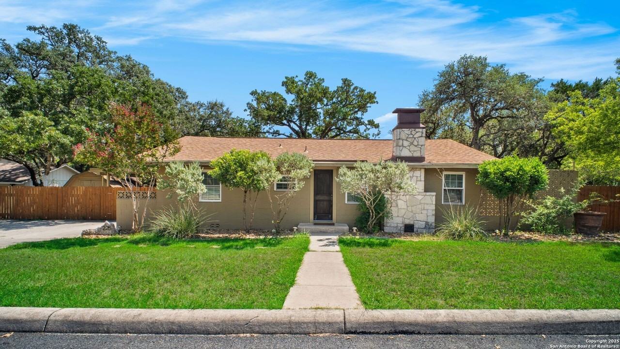 225 North St - Photo 2 of 15