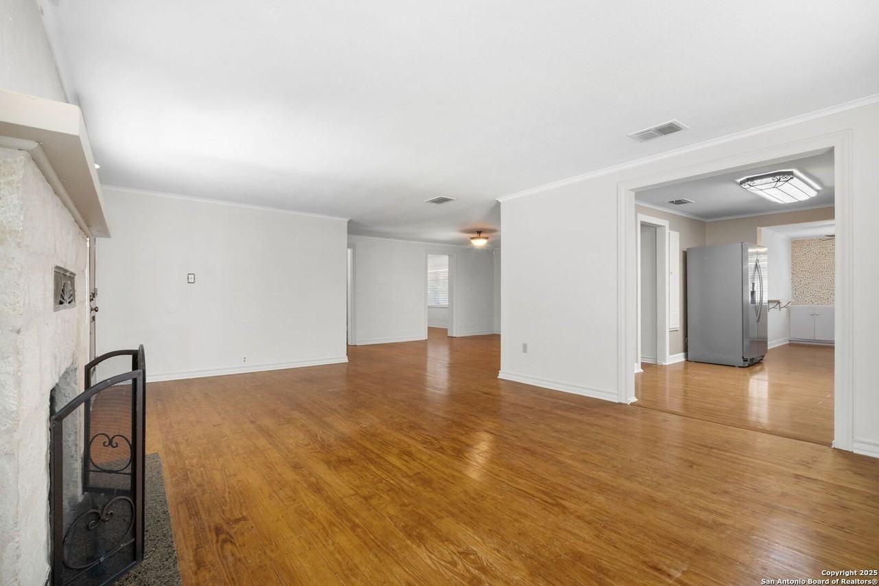 225 North St - Photo 4 of 15