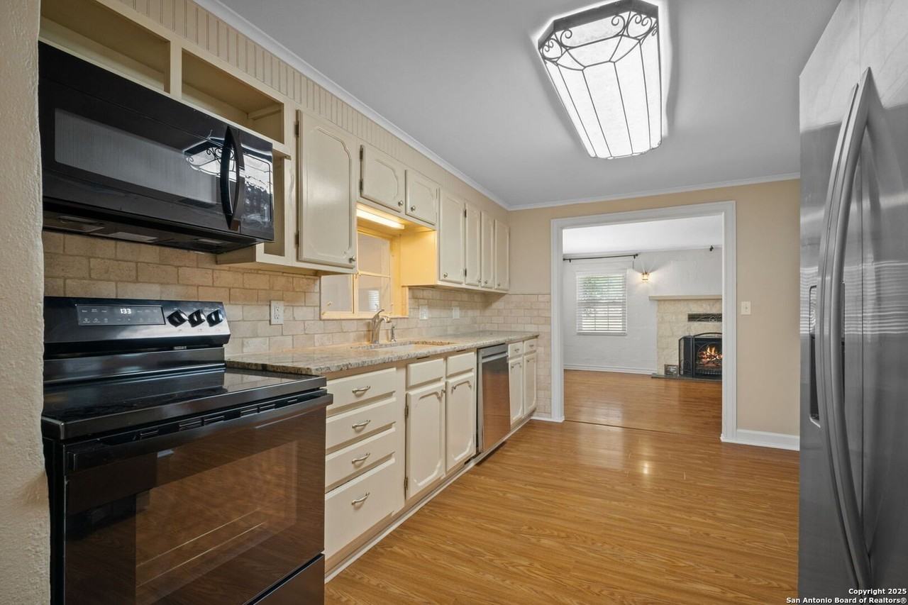 225 North St - Photo 6 of 15