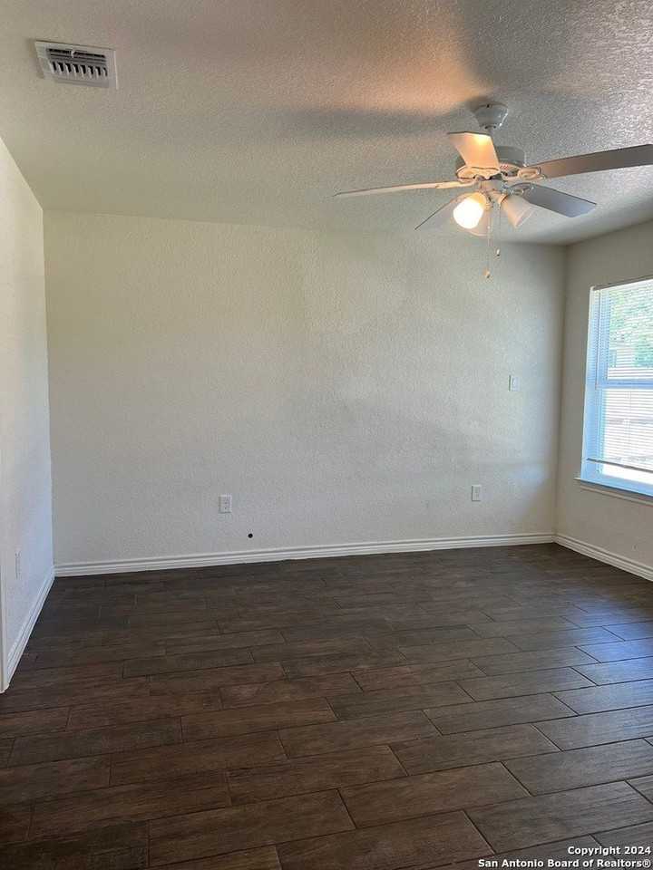 15118 Settlers Trail - Photo 6 of 15