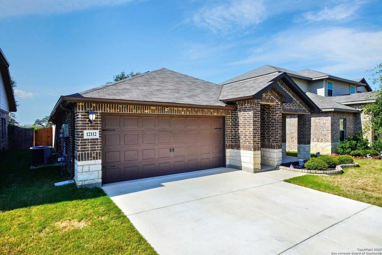 12112 Icon Ridge - Photo 3 of 42