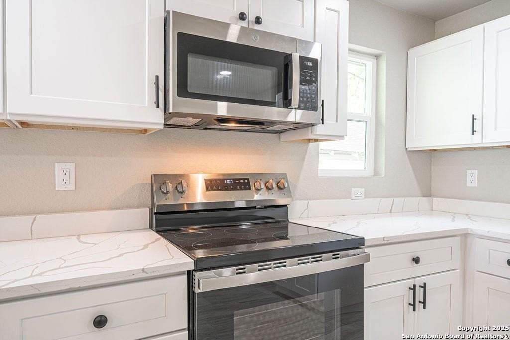 1118 Saint James - Photo 6 of 17