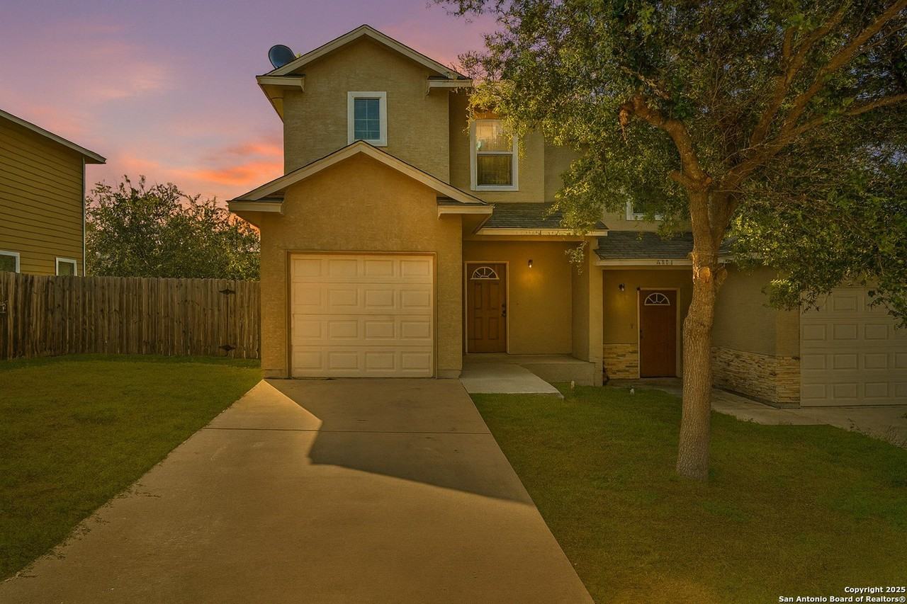 4806 Appleseed Court - Photo 2 of 16