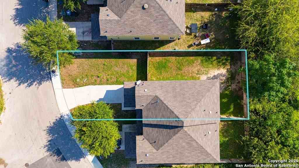 4806 Appleseed Court - Photo 4 of 16