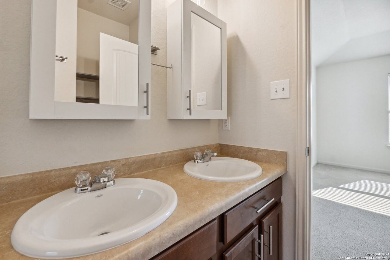 492 Magnolia Wind - Photo 6 of 14