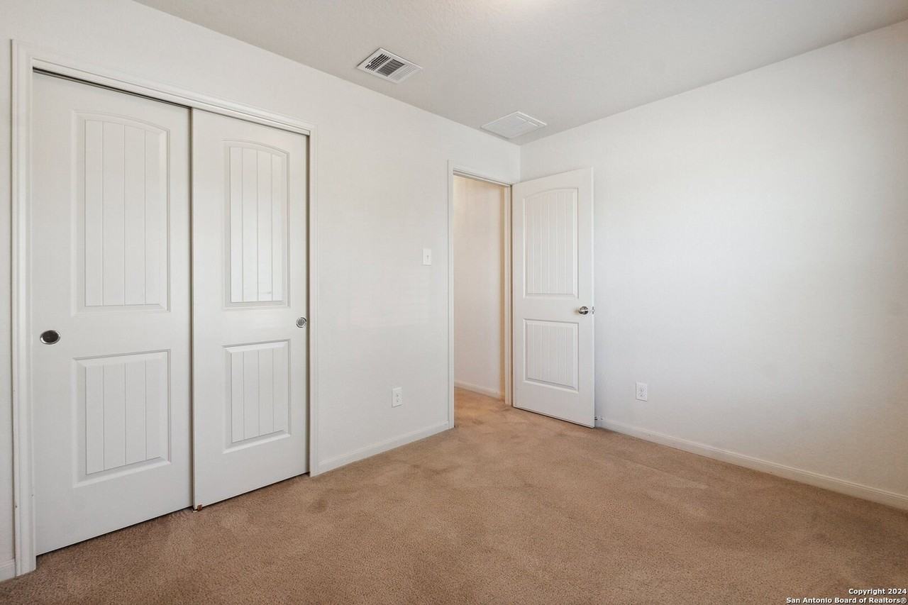 492 Magnolia Wind - Photo 7 of 14