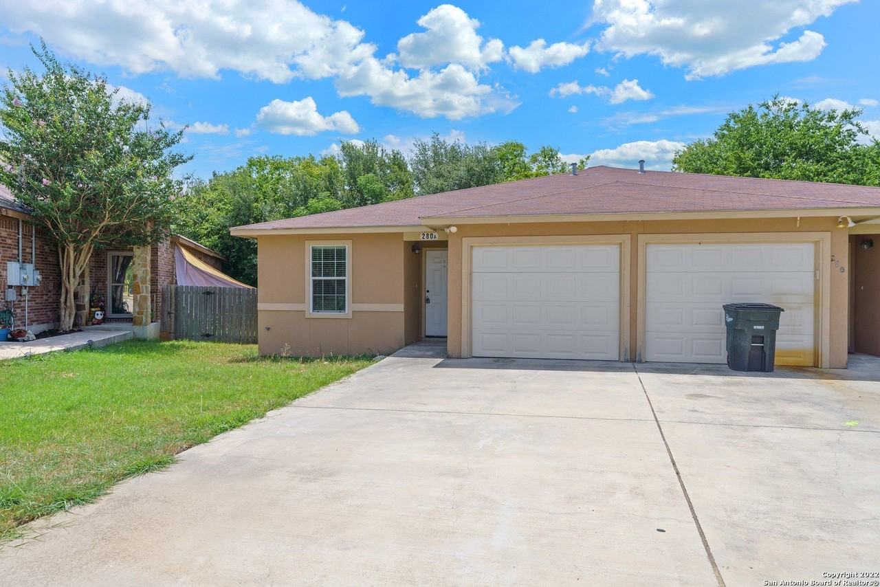 280 Rosalie Dr Unit B - Photo 2 of 26