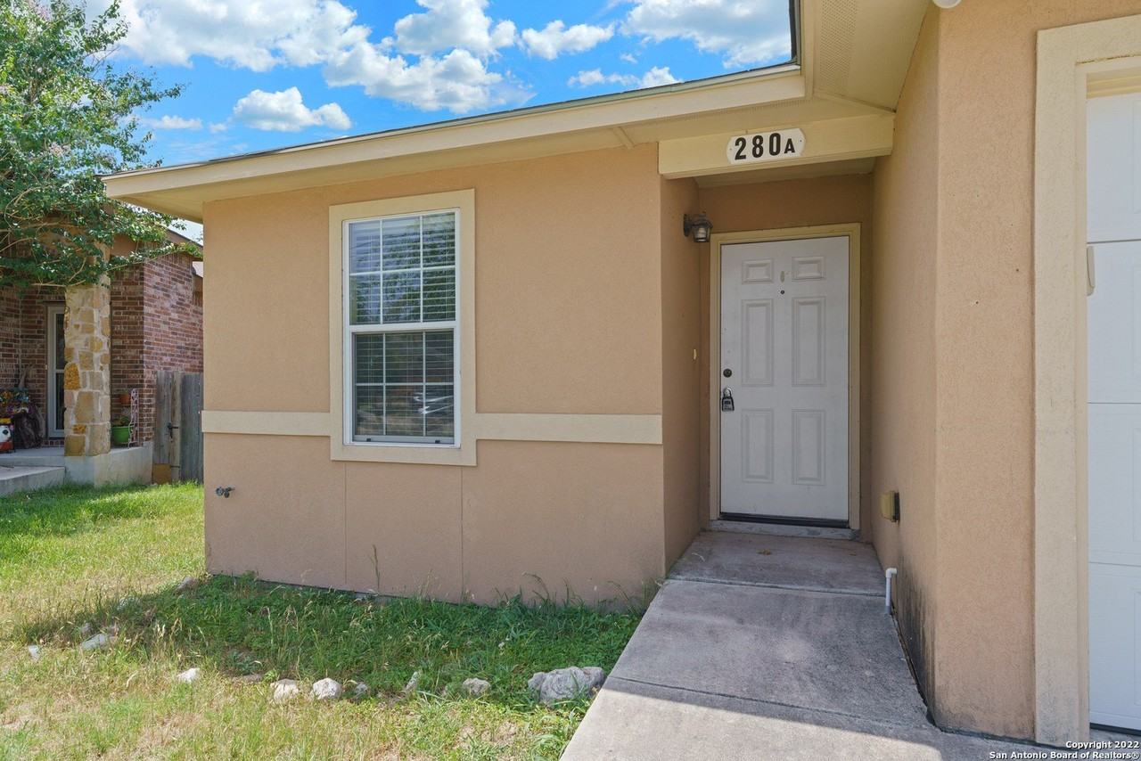 280 Rosalie Dr Unit B - Photo 4 of 26