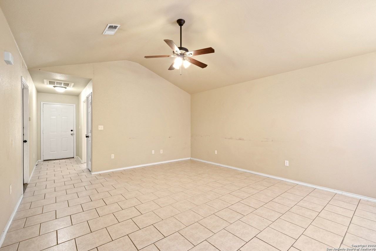 280 Rosalie Dr Unit B - Photo 7 of 26