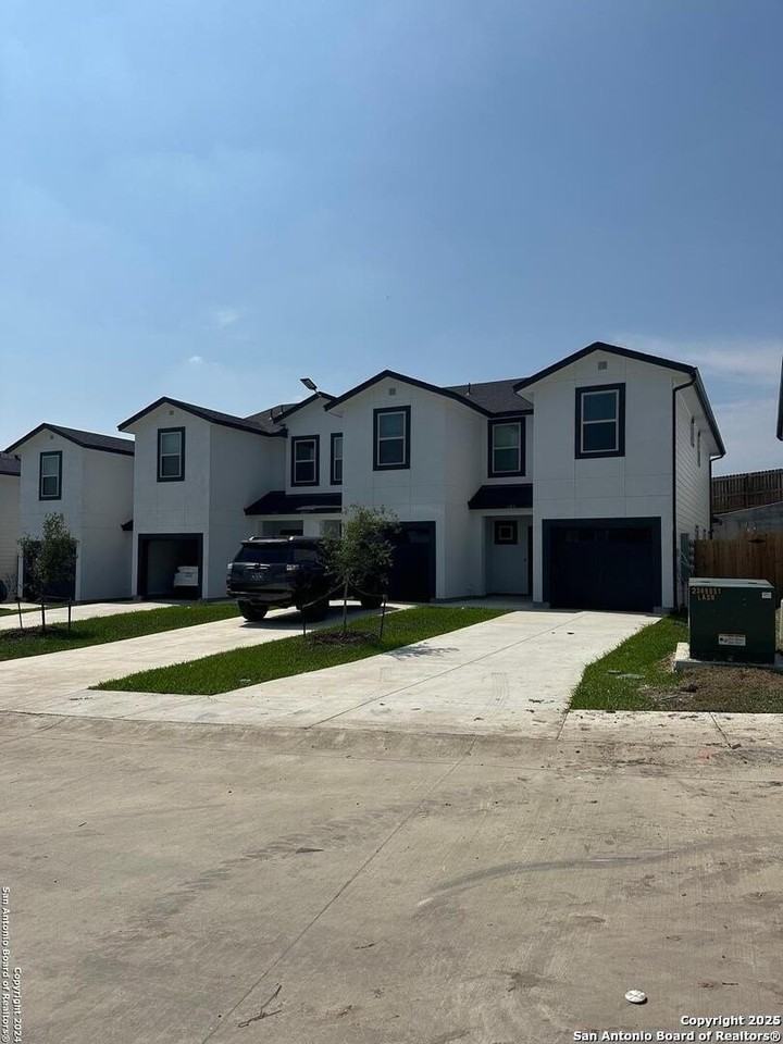 8407 Via Verona #103