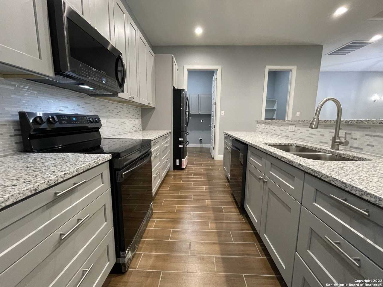 133 W Pat Dolan - Photo 7 of 26