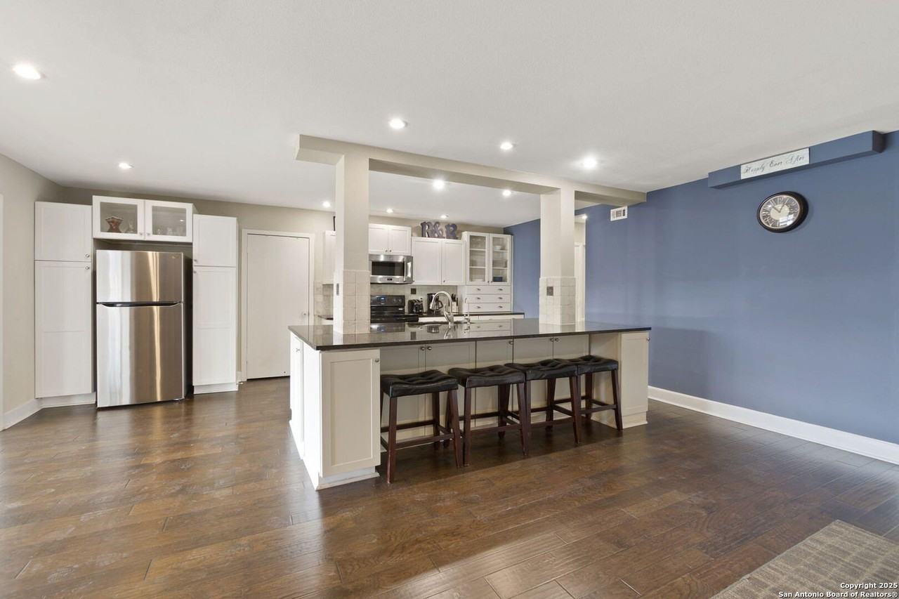 116 S Gardenview - Photo 4 of 29