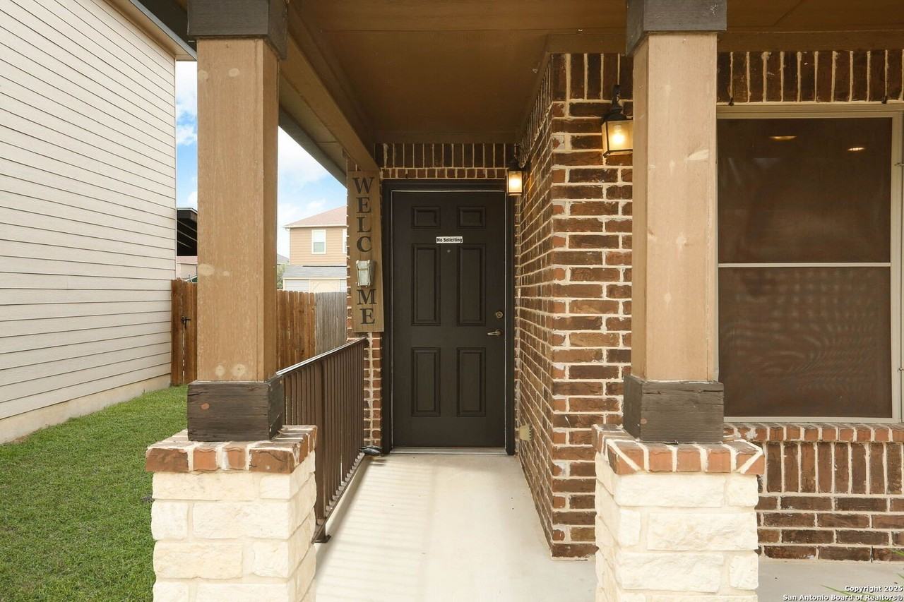 1126 Galapagos - Photo 4 of 25