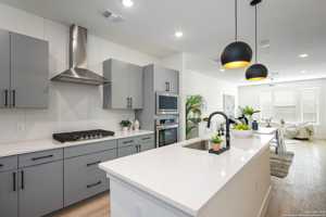 featured image of 719 East Locust Street #3102