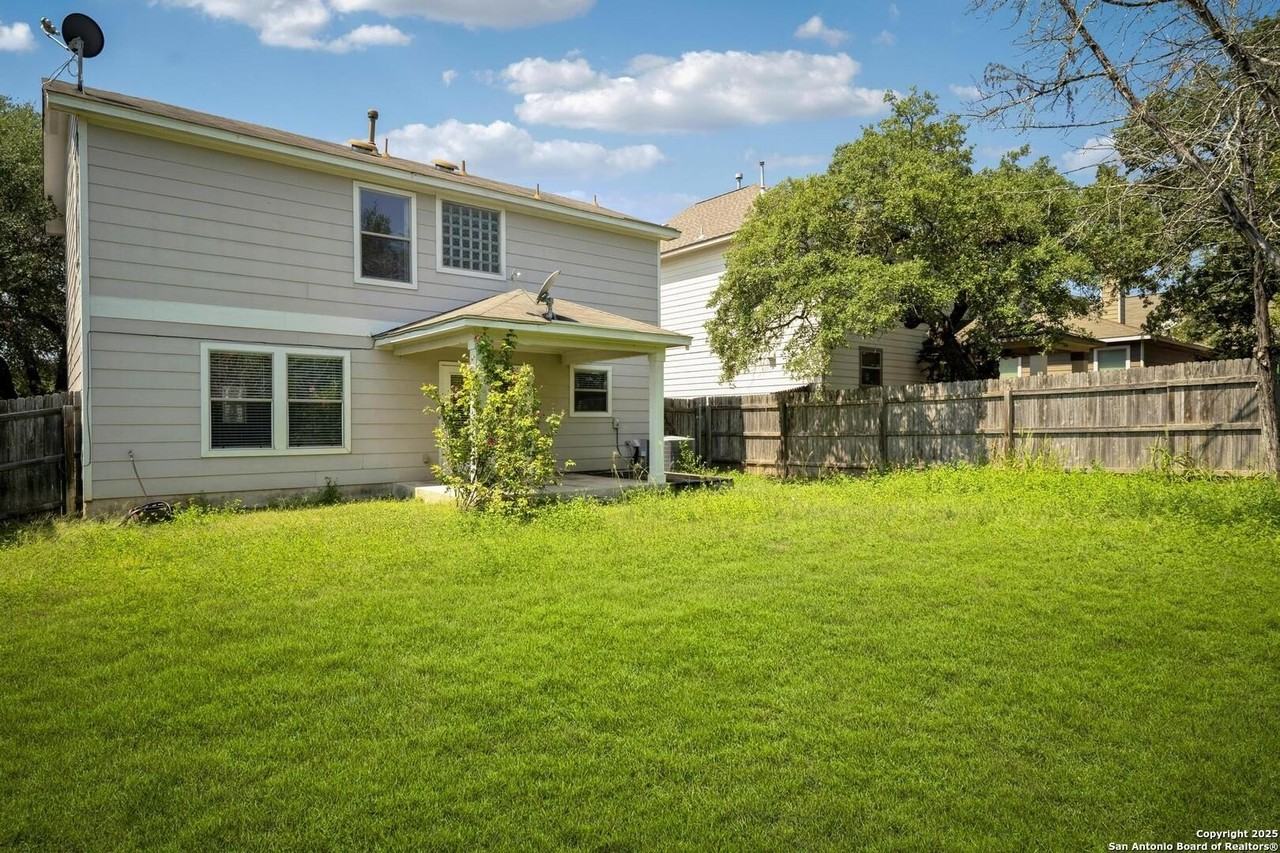 225 Sandy Shoal - Photo 3 of 26