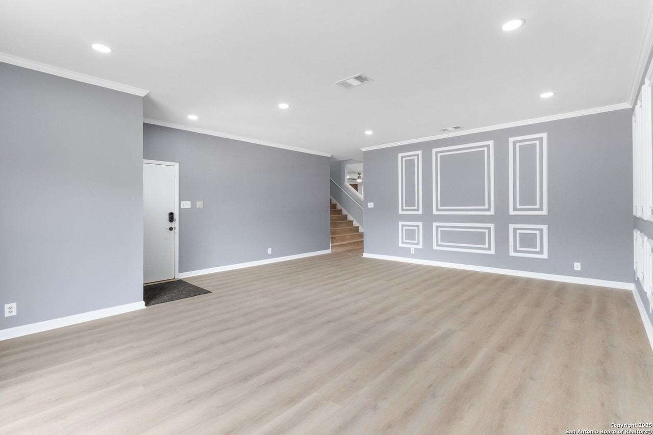 10222 Eagle Blf - Photo 4 of 24