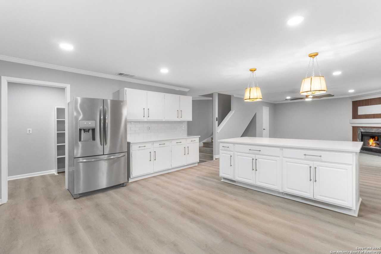 10222 Eagle Blf - Photo 7 of 24