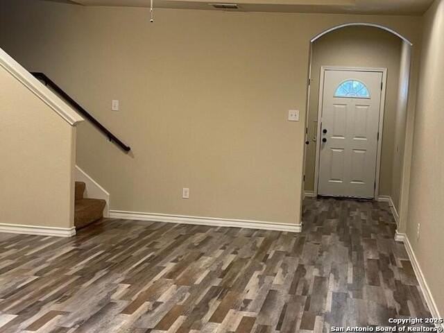 5011 Flipper Drive - Photo 2 of 8