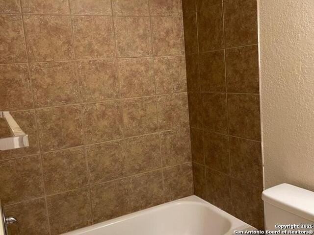 5011 Flipper Drive - Photo 6 of 8