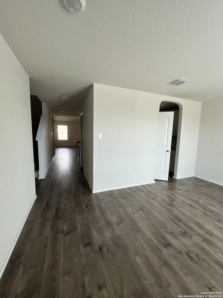 6218 Tadpole Blf - Photo 2 of 23