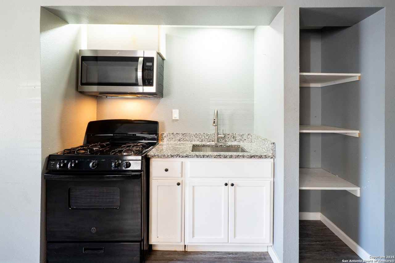 125 Hess Street #101 - Photo 4 of 7