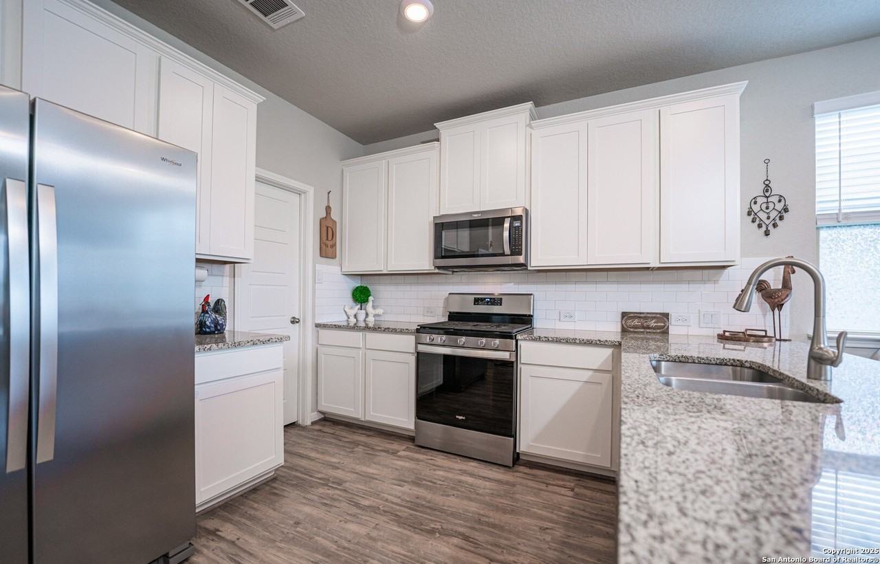 4721 Ranahan Pass - Photo 4 of 29