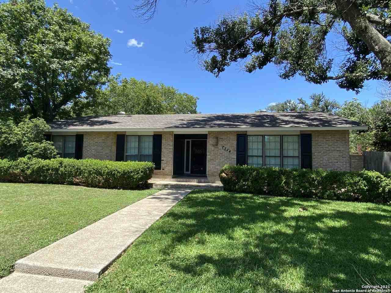 7714 Hartman St - Photo 3 of 20