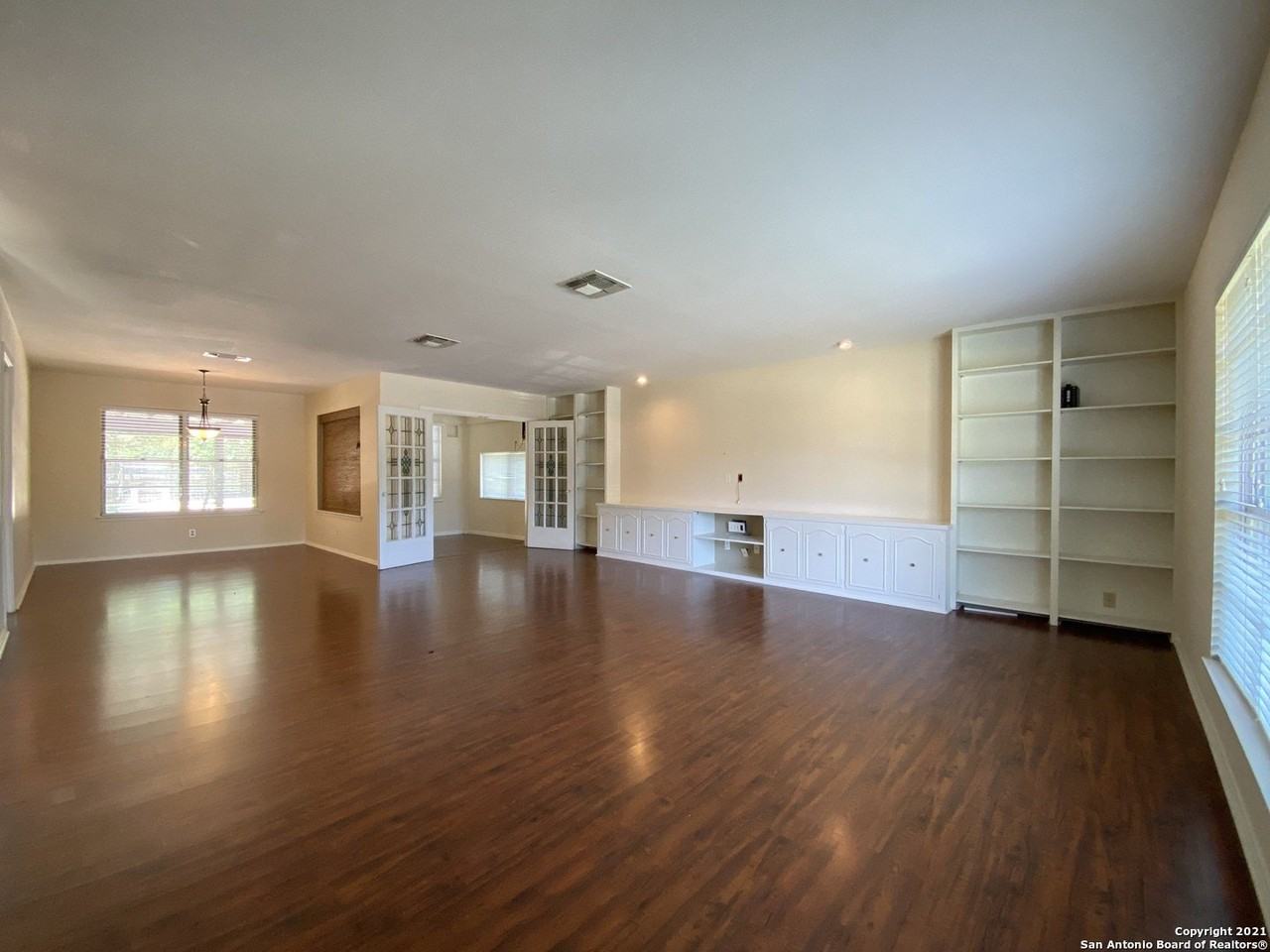 7714 Hartman St - Photo 4 of 20