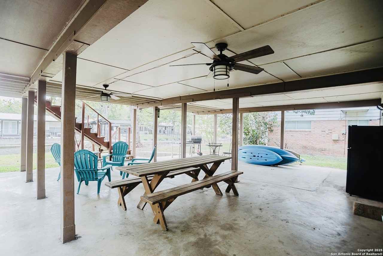 221 Spyglass Road - Photo 5 of 17