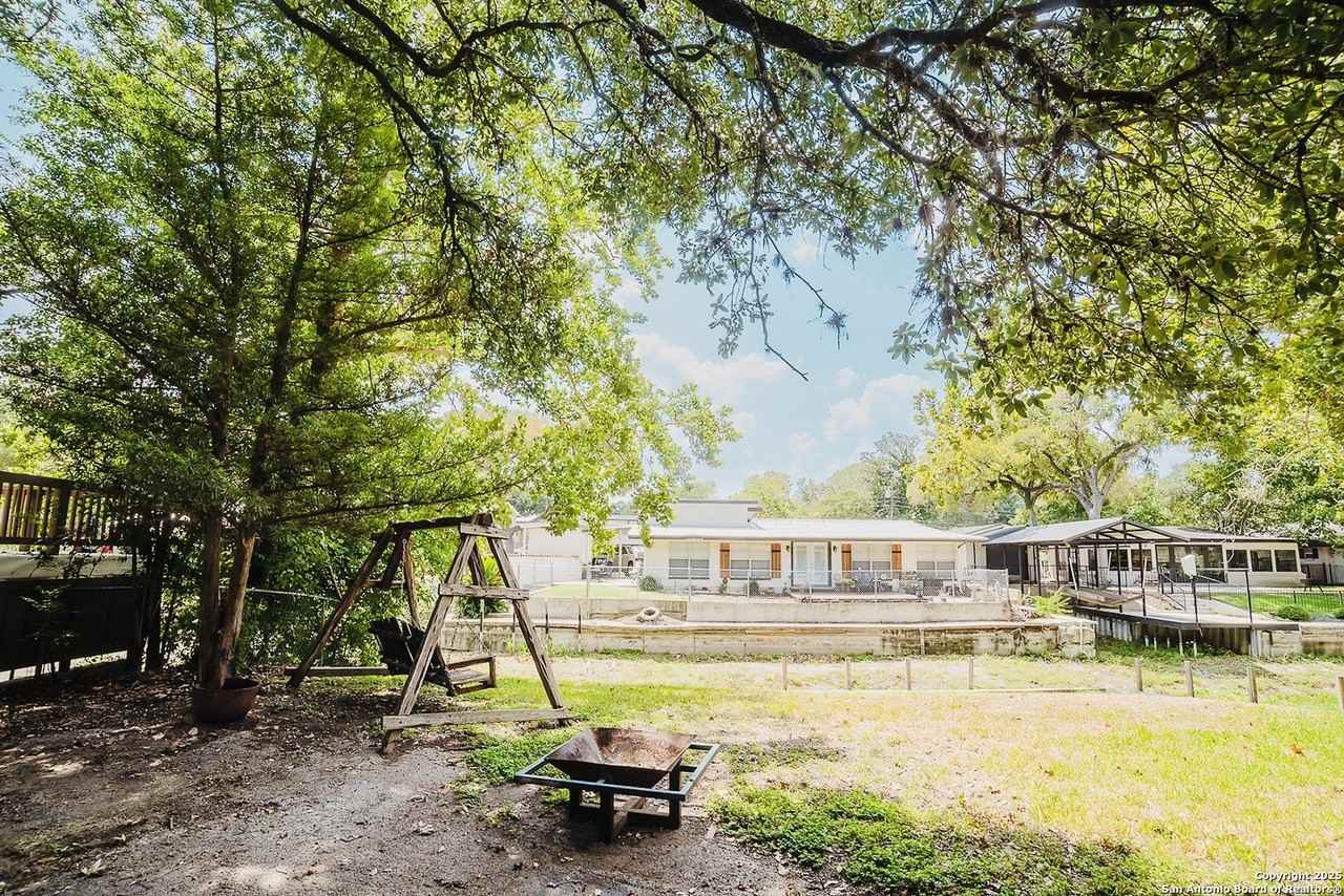 221 Spyglass Road - Photo 7 of 17