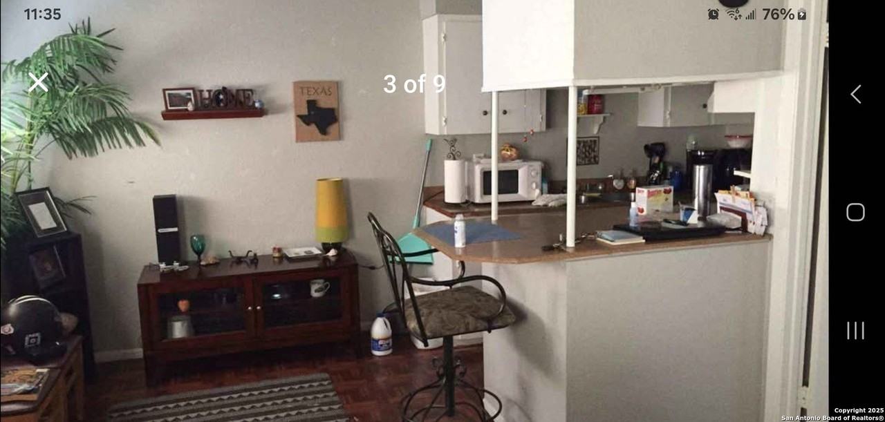 1455 Hillcrest Drive #8UPSTAIRS - Photo 4 of 9