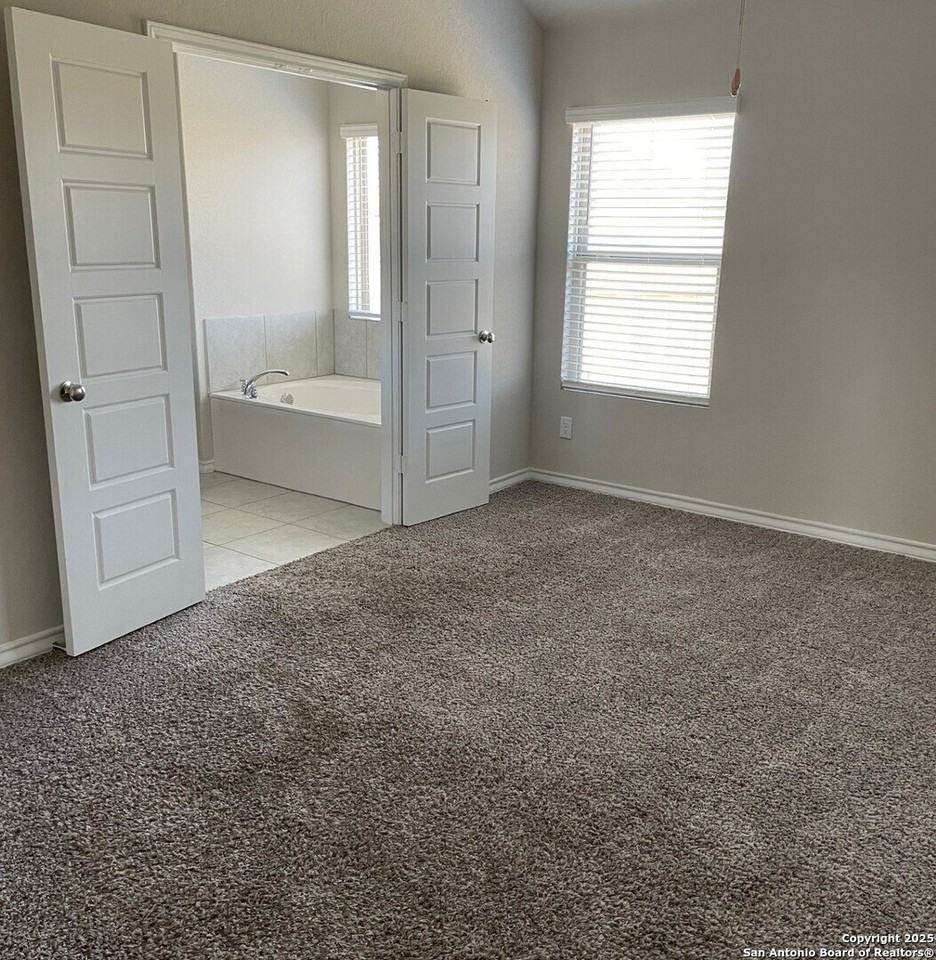 13456 Sendero Roble - Photo 5 of 12