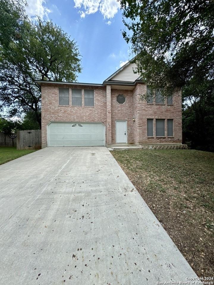 216 Newrock Crk - Photo 3 of 31