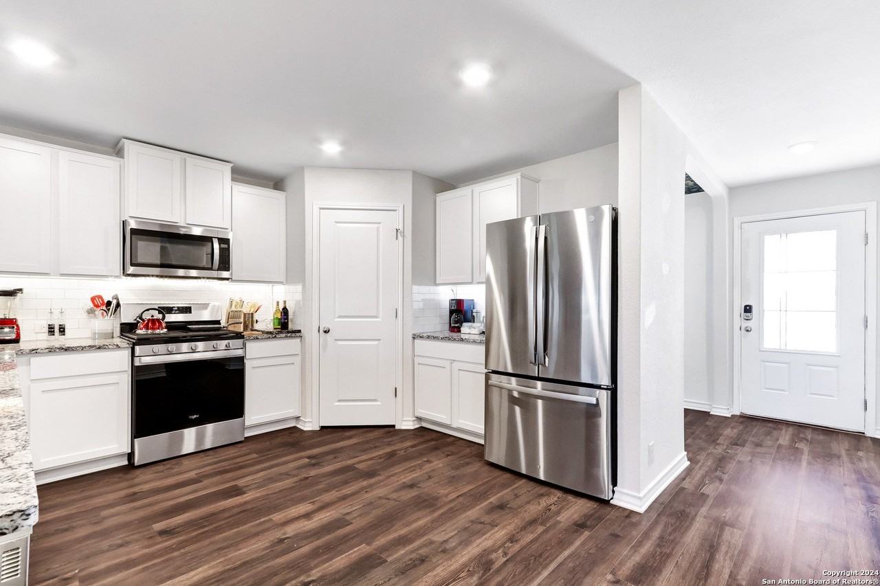 4618 Chalk Flats - Photo 3 of 41