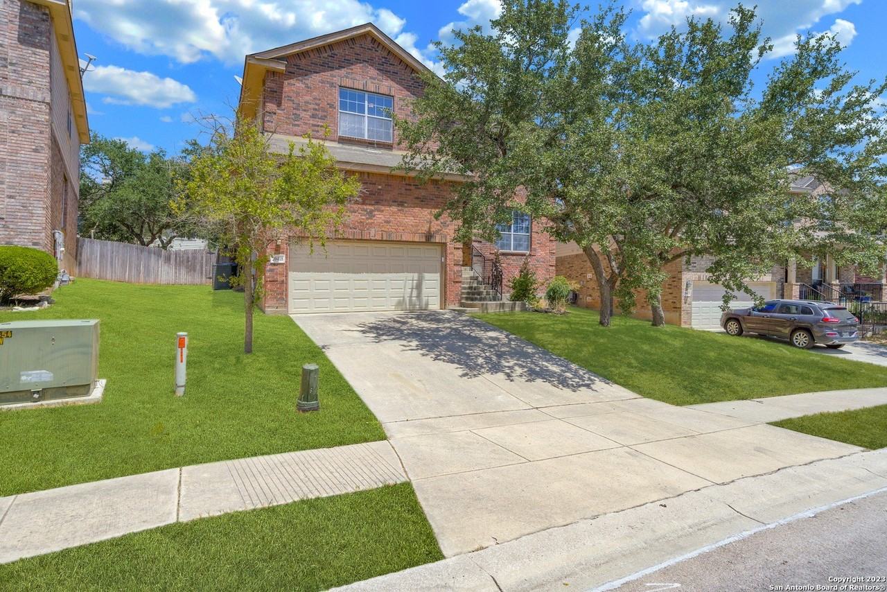 20418 Cliff Park Lane - Photo 2 of 37