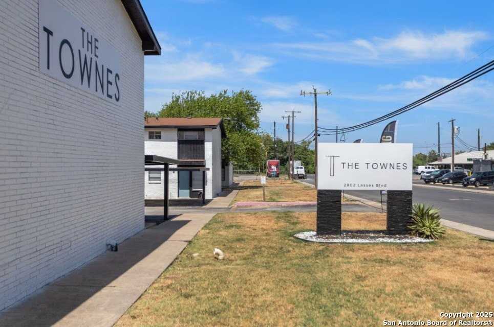 2802 Lasses Boulevard #15 - Photo 6 of 29