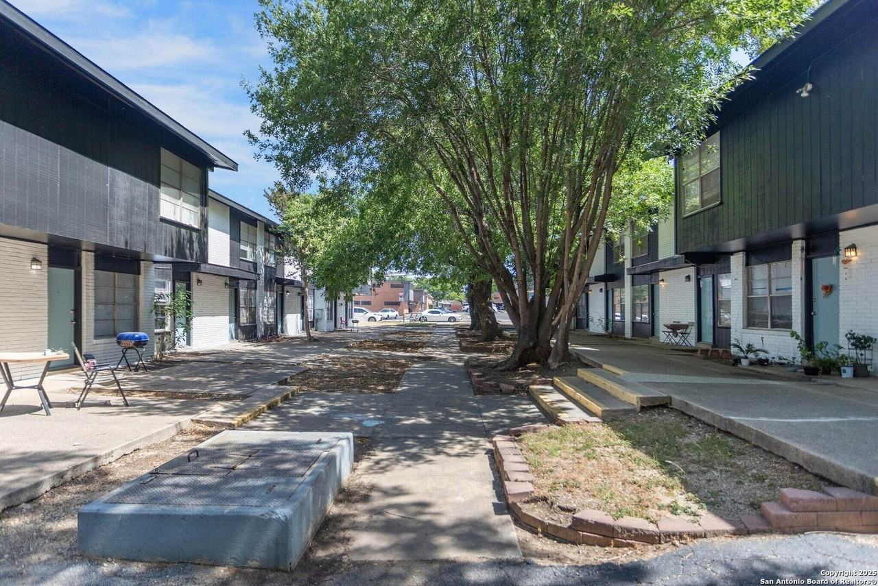 2802 Lasses Boulevard #15 - Photo 7 of 29