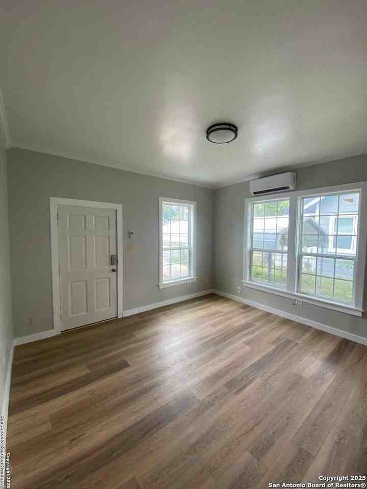 143 East Baylor Street - Photo 2 of 8