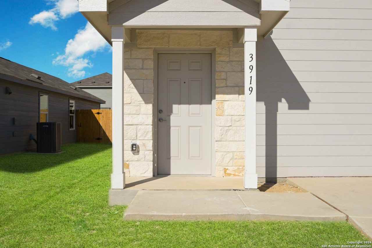 3919 Poteet Place - Photo 3 of 17