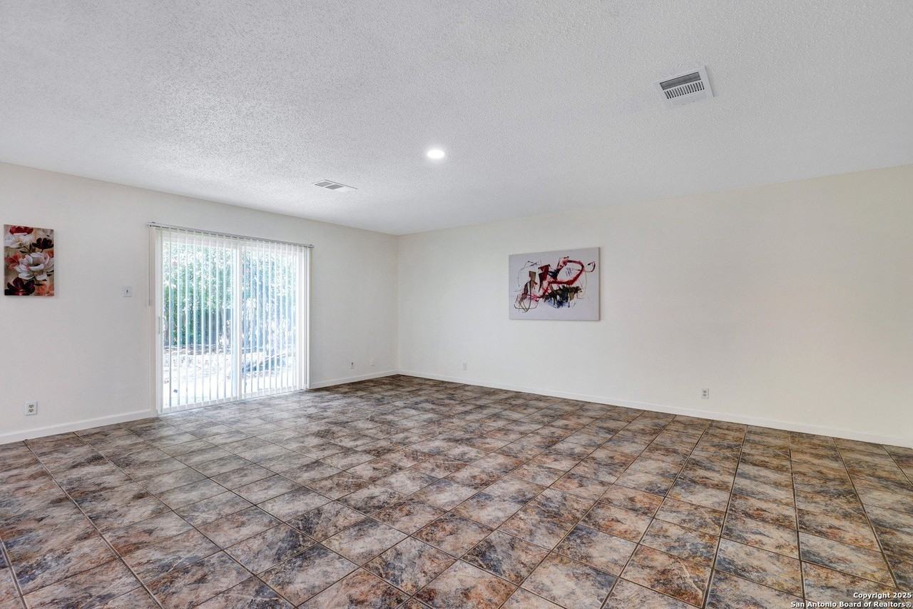 10211 Windstone Creek - Photo 6 of 34