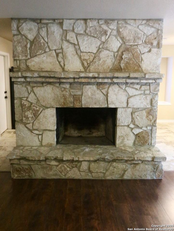 4918 Tiffany Ln - Photo 4 of 18