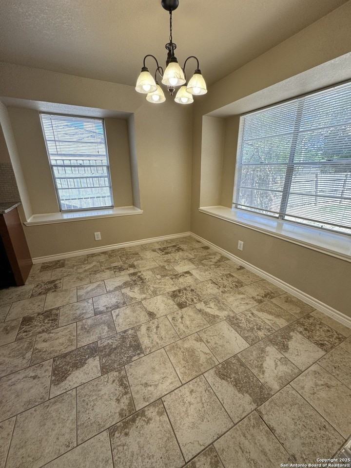 4918 Tiffany Ln - Photo 5 of 18