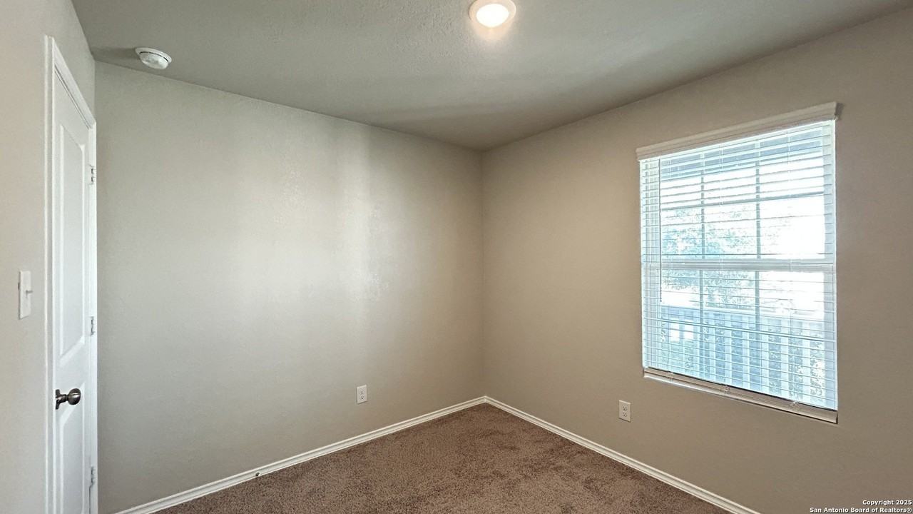 9711 Mill Dam - Photo 4 of 20