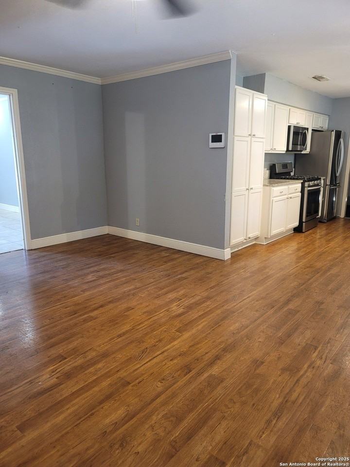 5711 Prentiss Drive - Photo 6 of 38