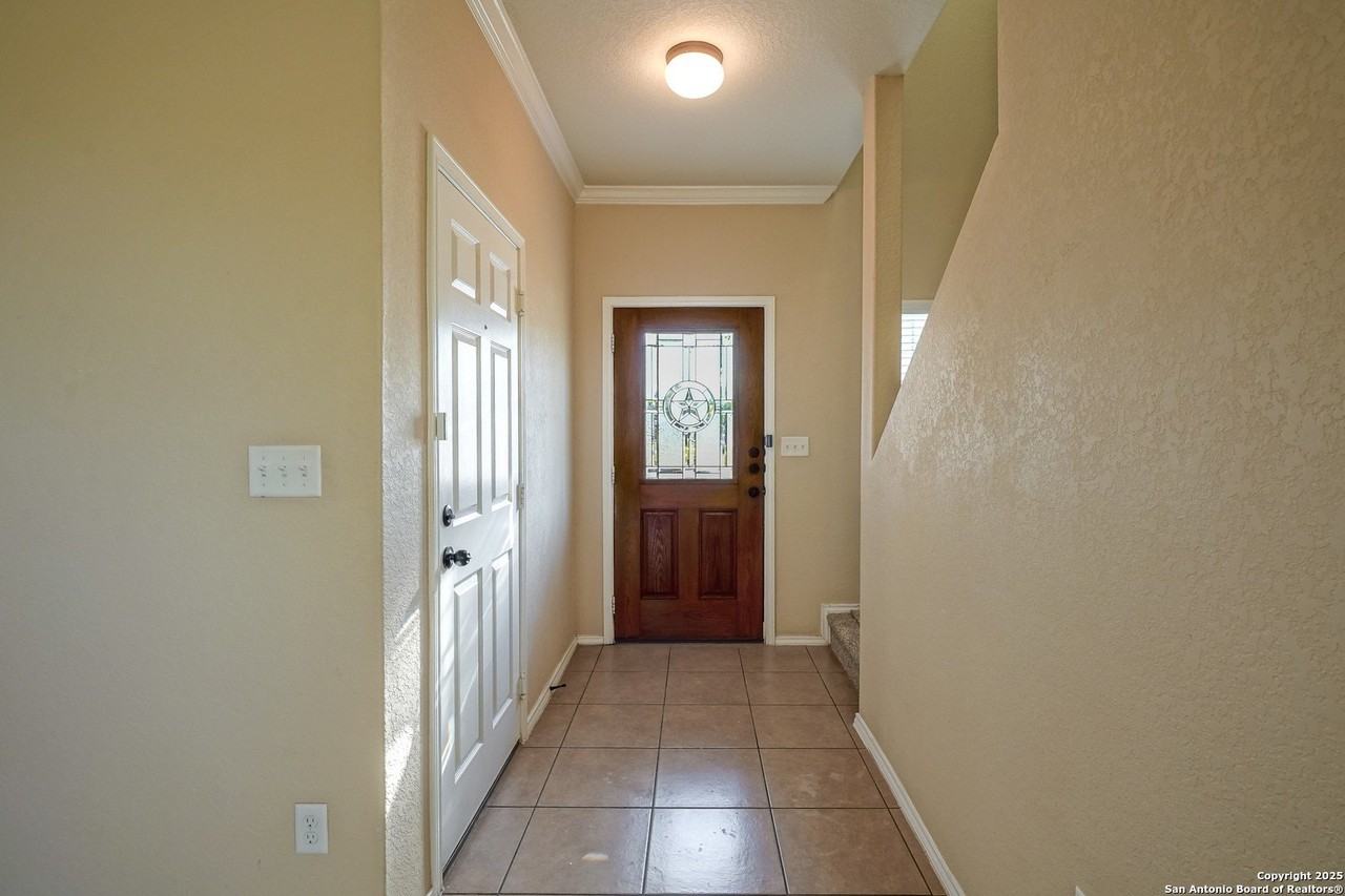 3726 Coyote Crk - Photo 5 of 28