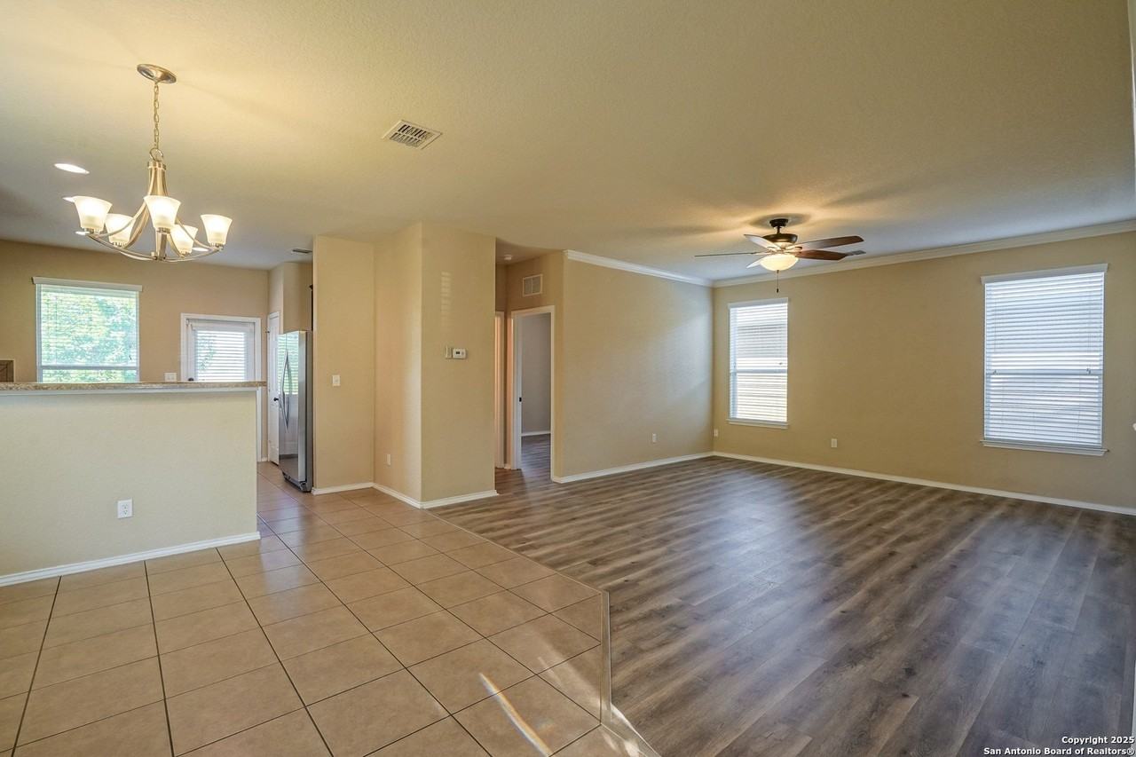 3726 Coyote Crk - Photo 6 of 28