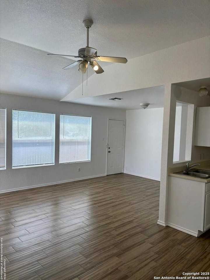 6313 Green Top Dr - Photo 7 of 20