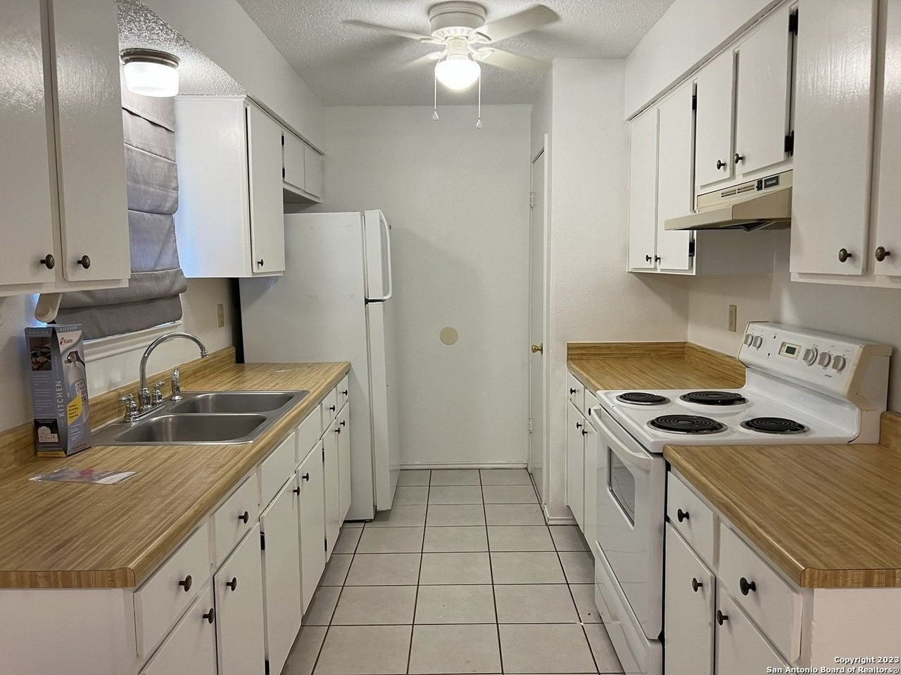 306 Sun Flower Drive - Photo 5 of 15