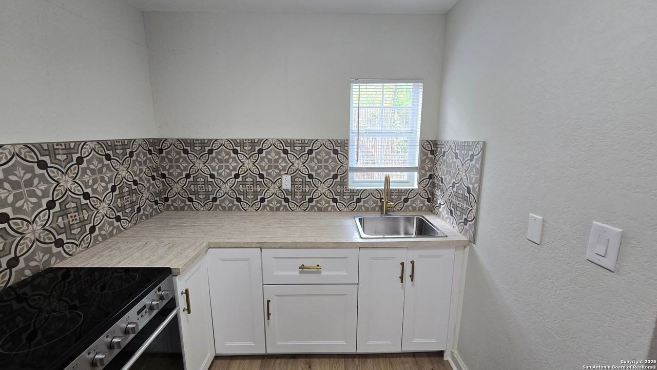 212 Placid Dr Unit 2 #2 - Photo 5 of 17